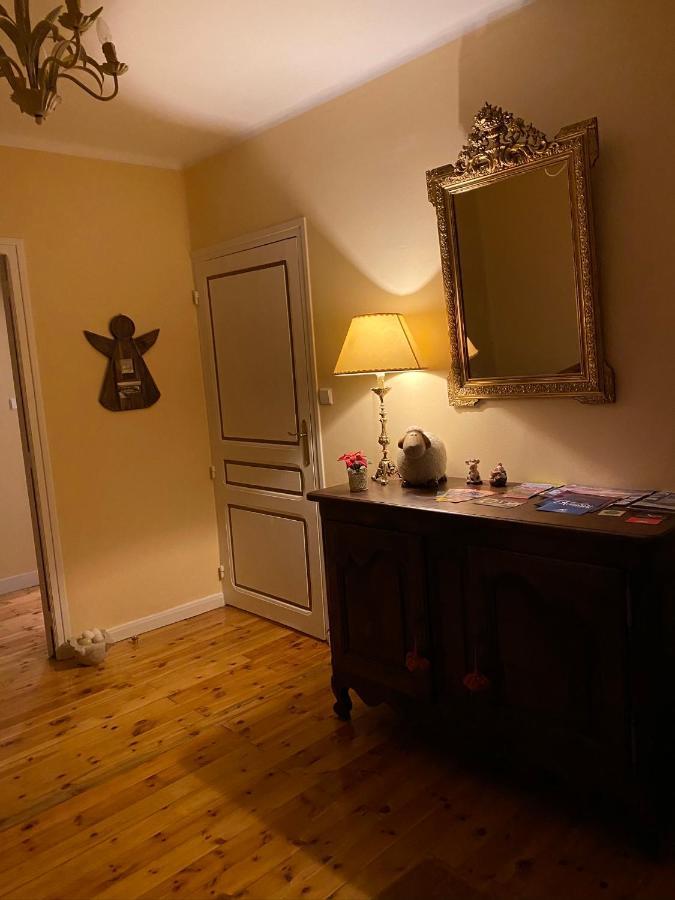 Chez Helene 3 Etoiles, Labellise Disabled Pmr,Pour 4 Personnes Chiens Bienvenus-Pet Friendly Apartment Bourg-Madame Luaran gambar