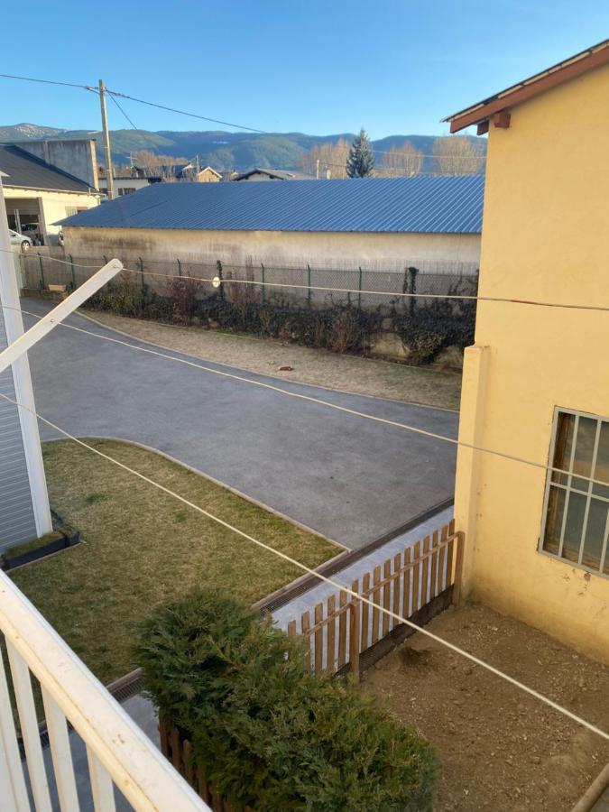 Chez Helene 3 Etoiles, Labellise Disabled Pmr,Pour 4 Personnes Chiens Bienvenus-Pet Friendly Apartment Bourg-Madame Luaran gambar